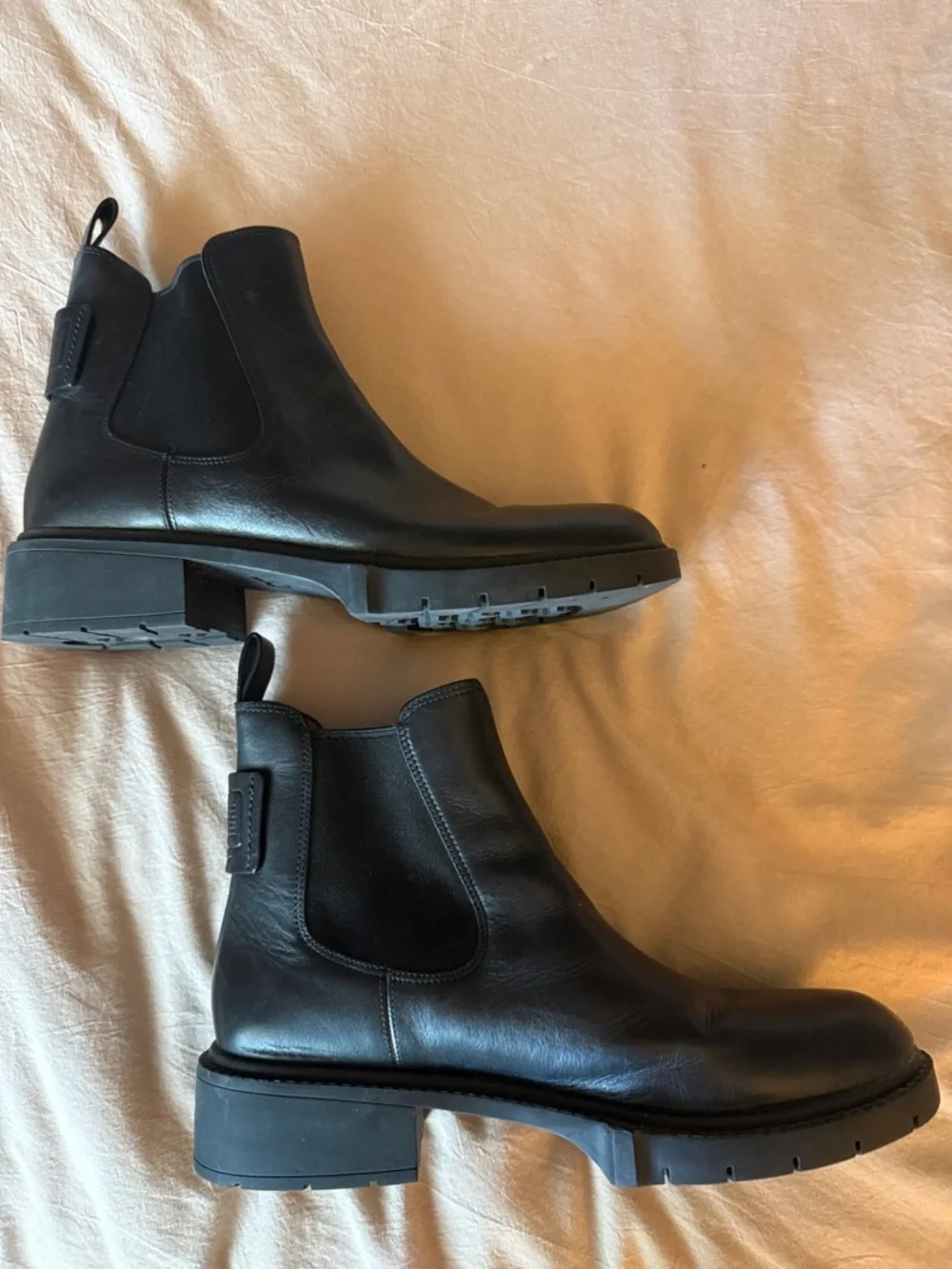 Coach Women’s Black Leather Chelsea Boots size 9.5